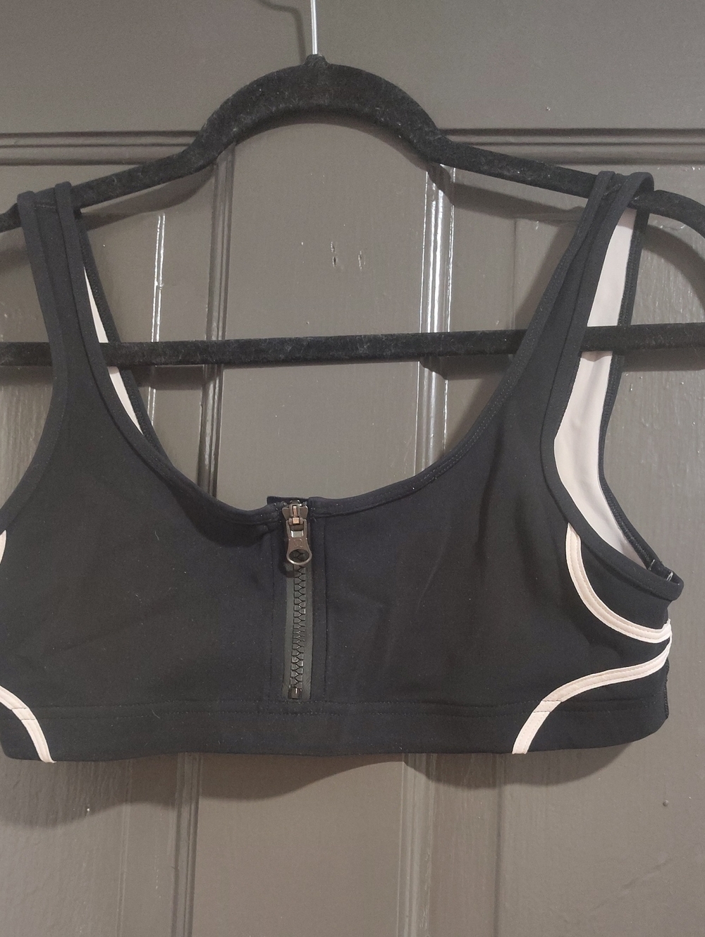 lululemon athletica Black Sports Bra with White Contrast Trim and Front Zip